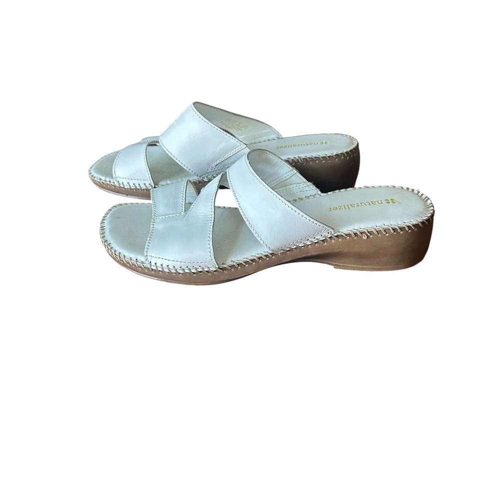 Naturalizer Sandals Woman SZ 8.5 White Leather Slipon